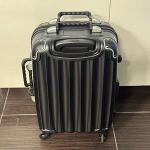 Piccolo Black 5-Bottle Wine Carry-On Luggage